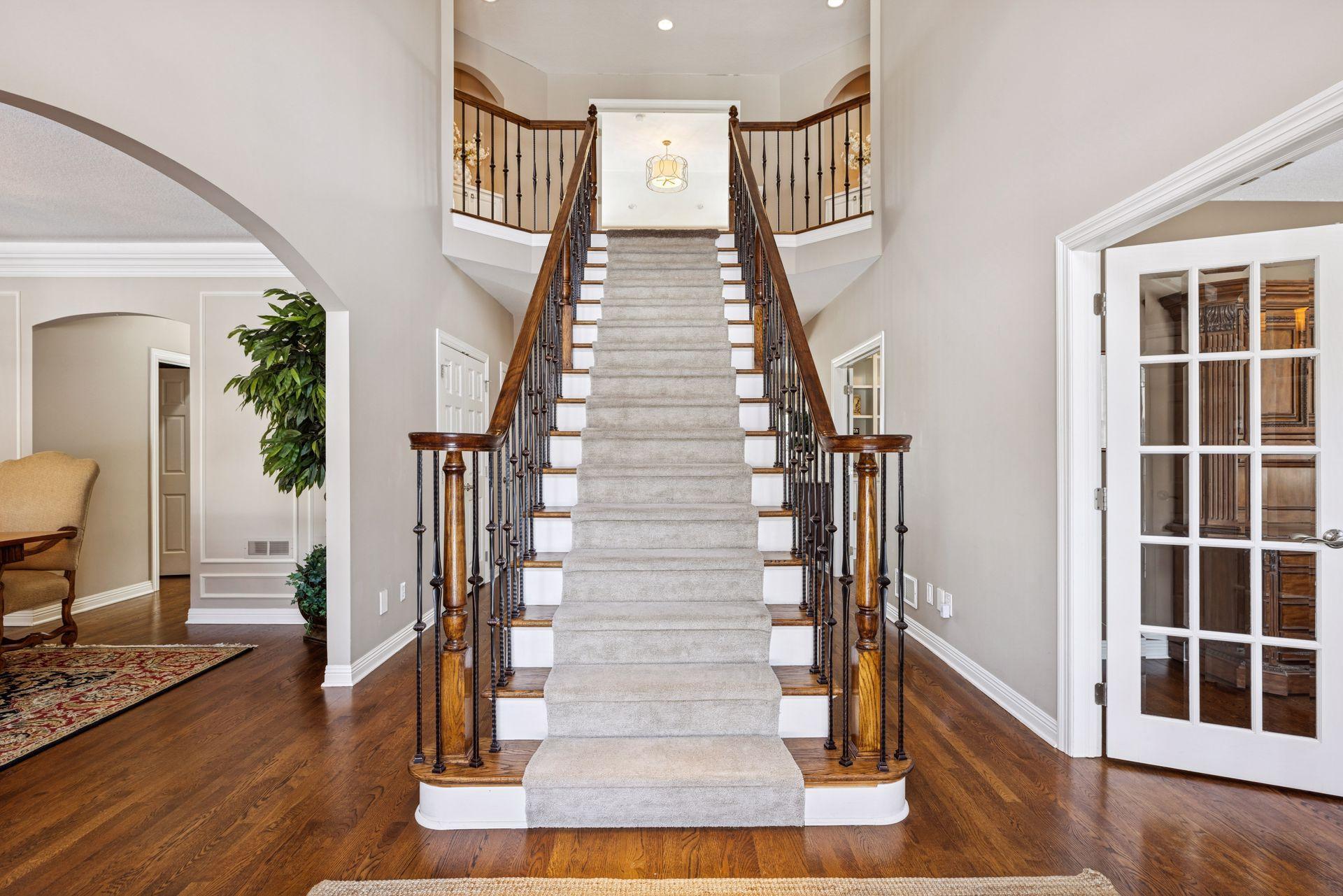 2012 Pine Ridge Drive