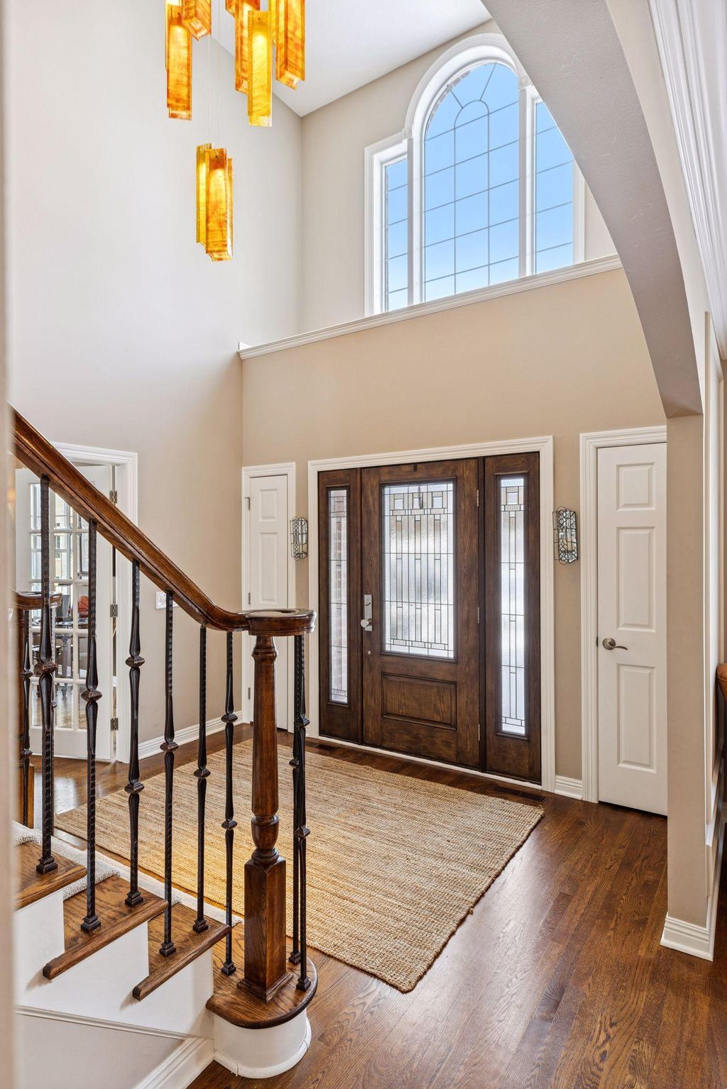 Photo of 2012 Pine Ridge Drive, West Saint Paul, MN 55118 (MLS # 7012435)