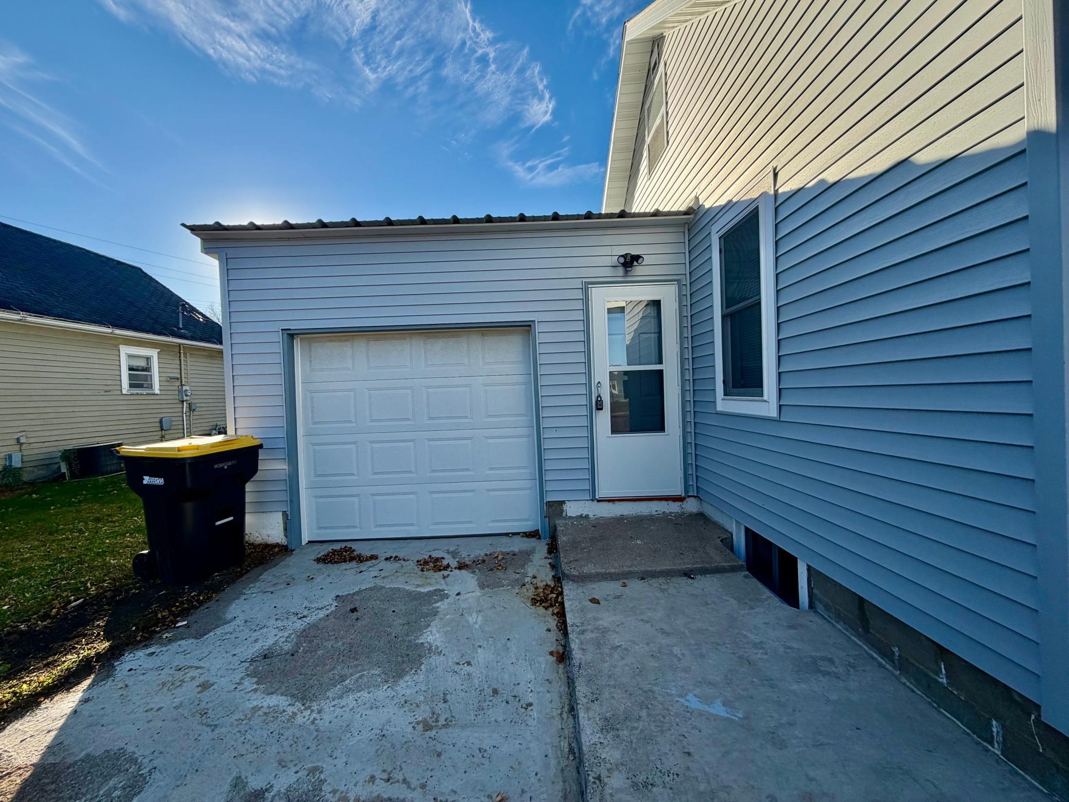 714 S Elm Street