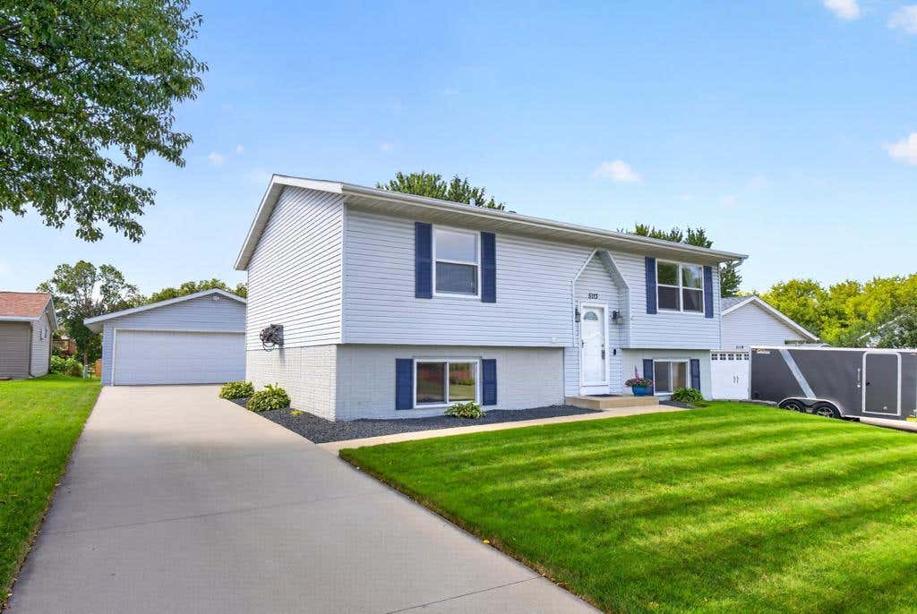 Photo of 5113 19 1/2 Avenue Lane NW, Rochester, MN 55901 (MLS # 7130392)