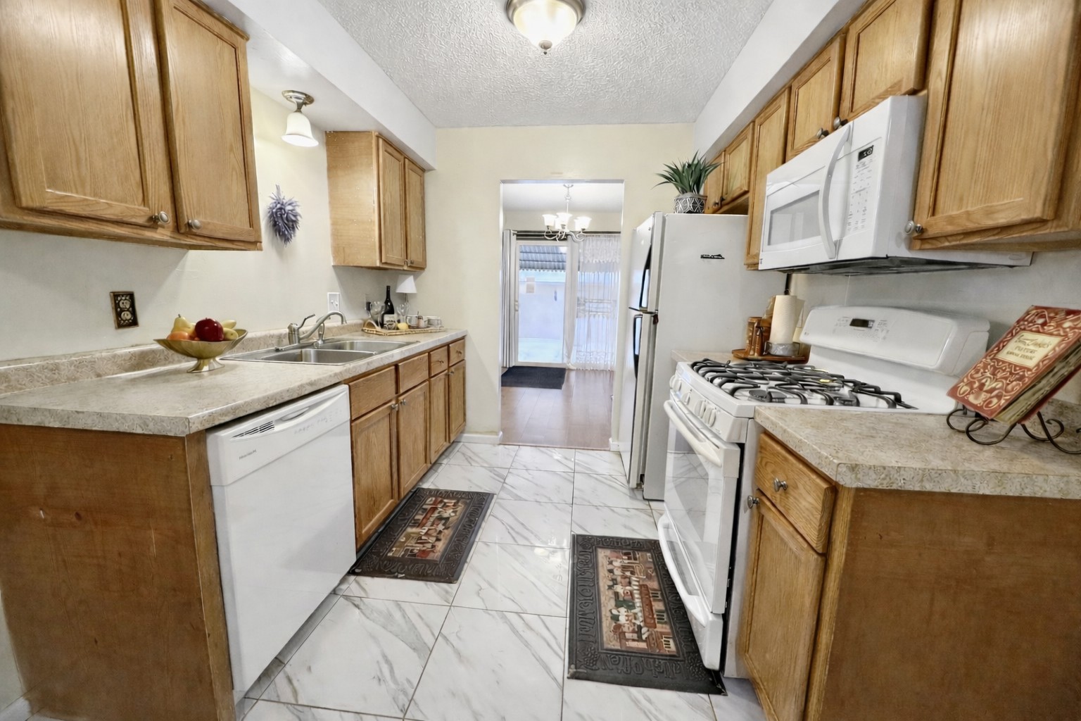 2002 Arkwright Street