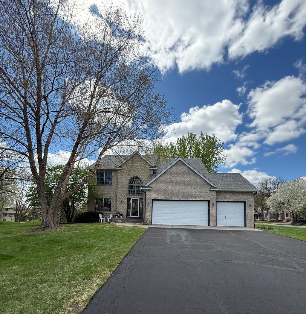 Photo of 9950 Lee Drive, Eden Prairie, MN 55347 (MLS # 7065348)
