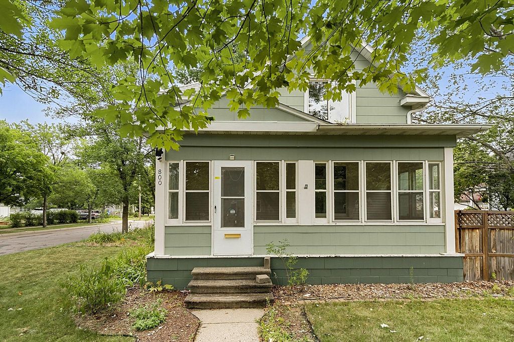 Photo of 800 15th Avenue S, Saint Cloud, MN 56301 (MLS # 7116014)