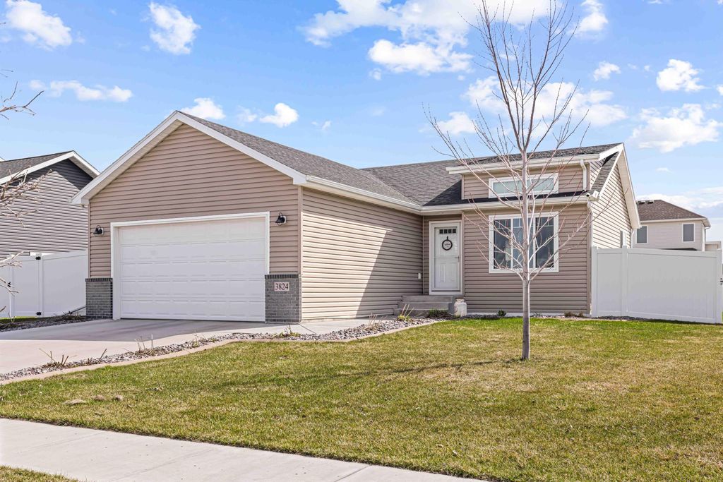 Photo of 3824 16th Street S, Moorhead, MN 56560 (MLS # 7062361)