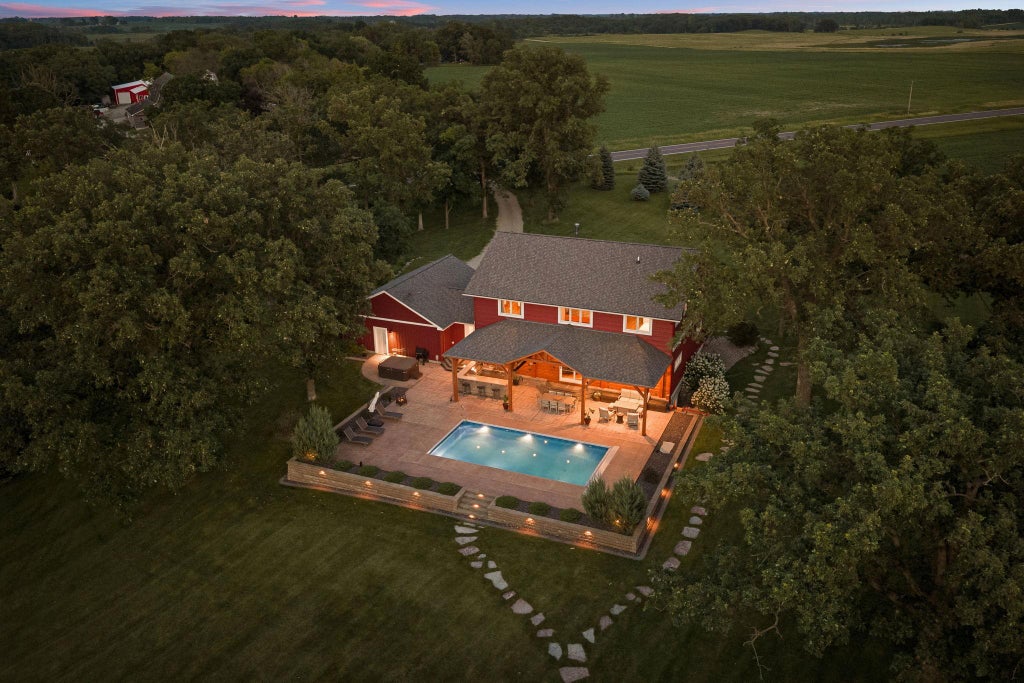 Photo of 25551 885th Avenue, Austin, MN 55912 (MLS # 7106536)