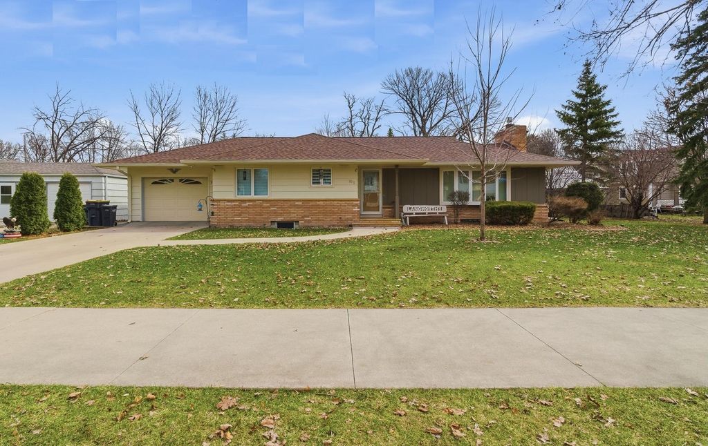 Photo of 205 3rd Avenue SE, Mapleton, MN 56065 (MLS # 7034822)