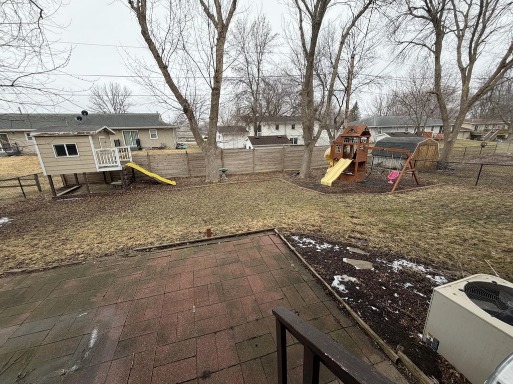 Photo of 1424 Penn Avenue, Albert Lea, MN 56007 (MLS # 7030223)