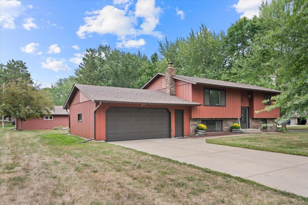 Photo of 1016 3 1/2 Avenue N, Sauk Rapids, MN 56379 (MLS # 7156908)