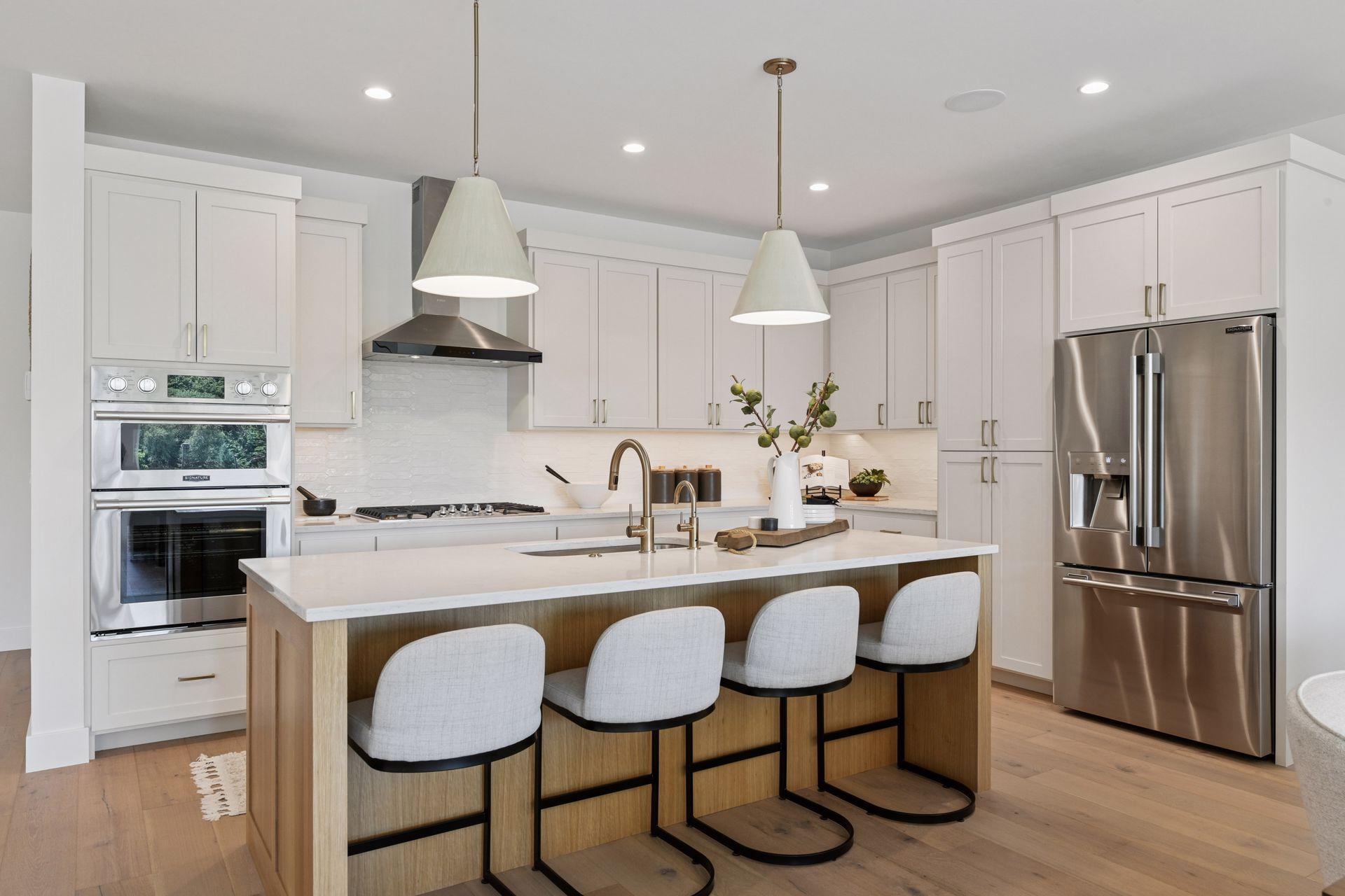 5833 Vernon Lane