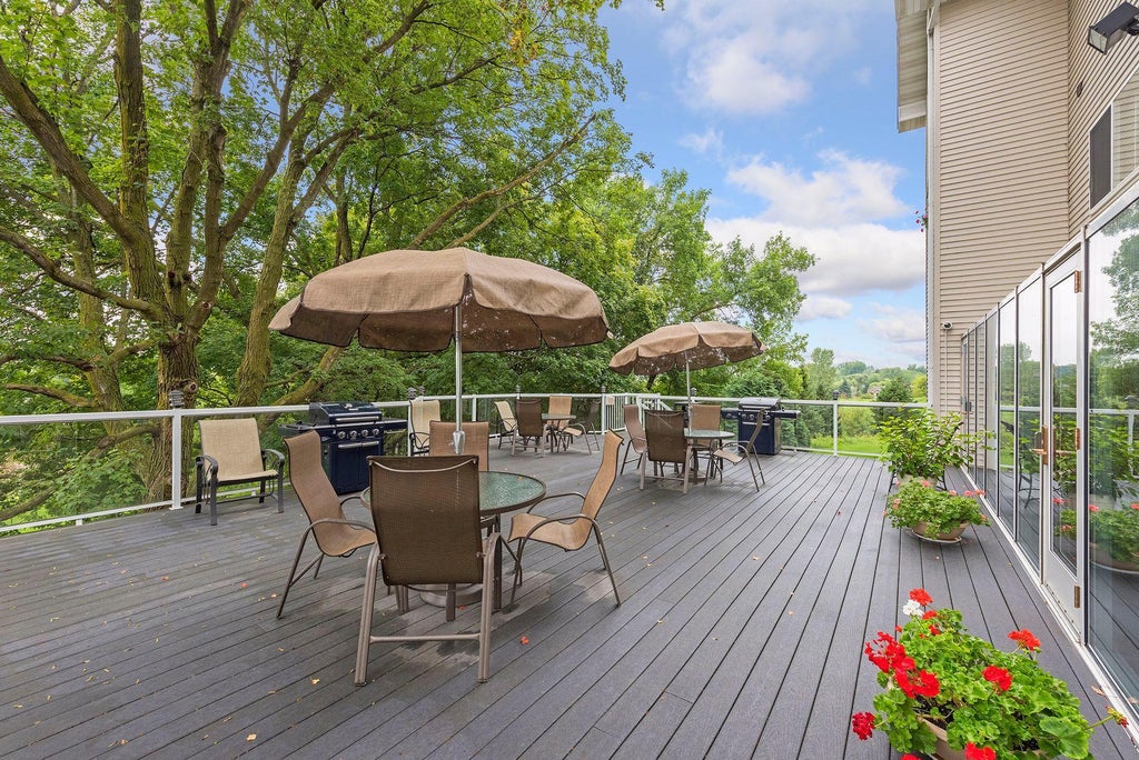 Photo of 1321 Lake Drive W #123, Chanhassen, MN 55317 (MLS # 7086500)