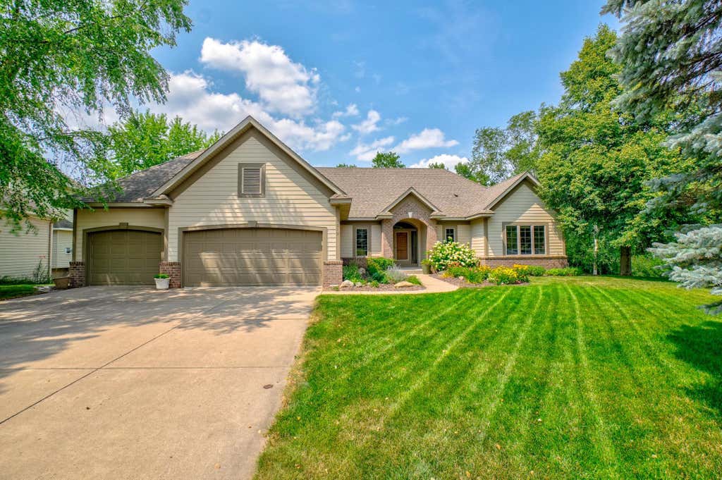 Photo of 5619 Cottonwood Court, Shoreview, MN 55126 (MLS # 7107918)