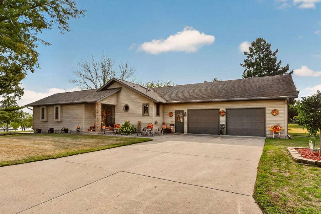 Photo of 311 W Iowa Street, Lake City, MN 55041 (MLS # 7144823)