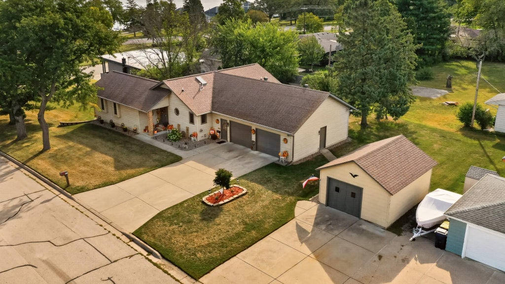 Photo of 311 W Iowa Street, Lake City, MN 55041 (MLS # 7144823)