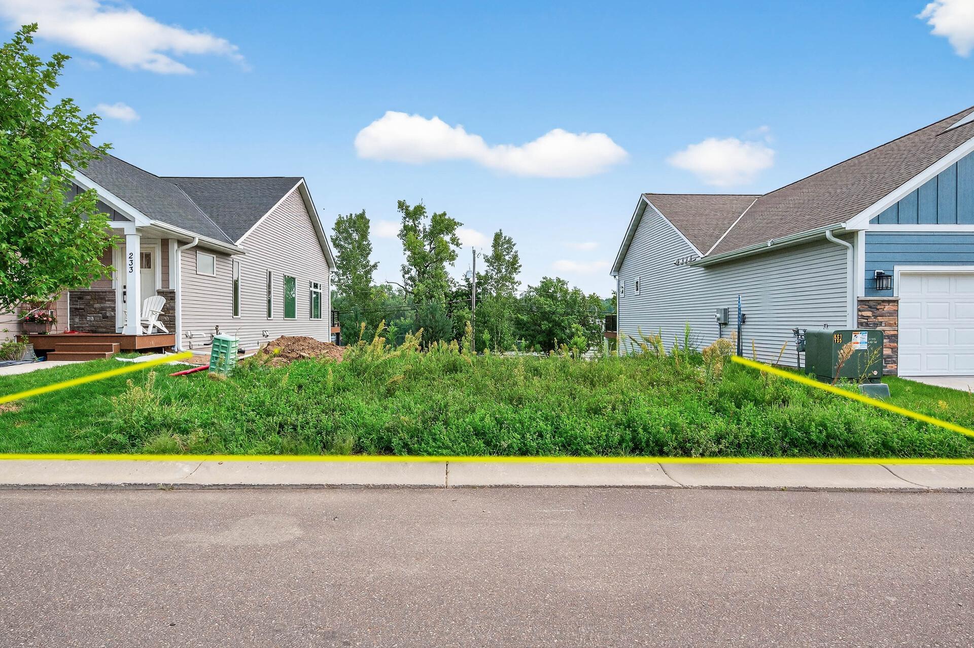 229 McCarrons Place W