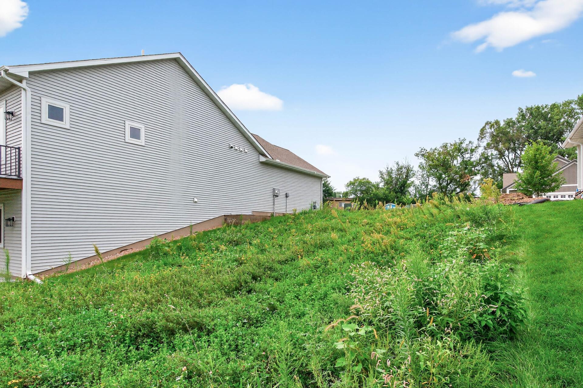 229 McCarrons Place W