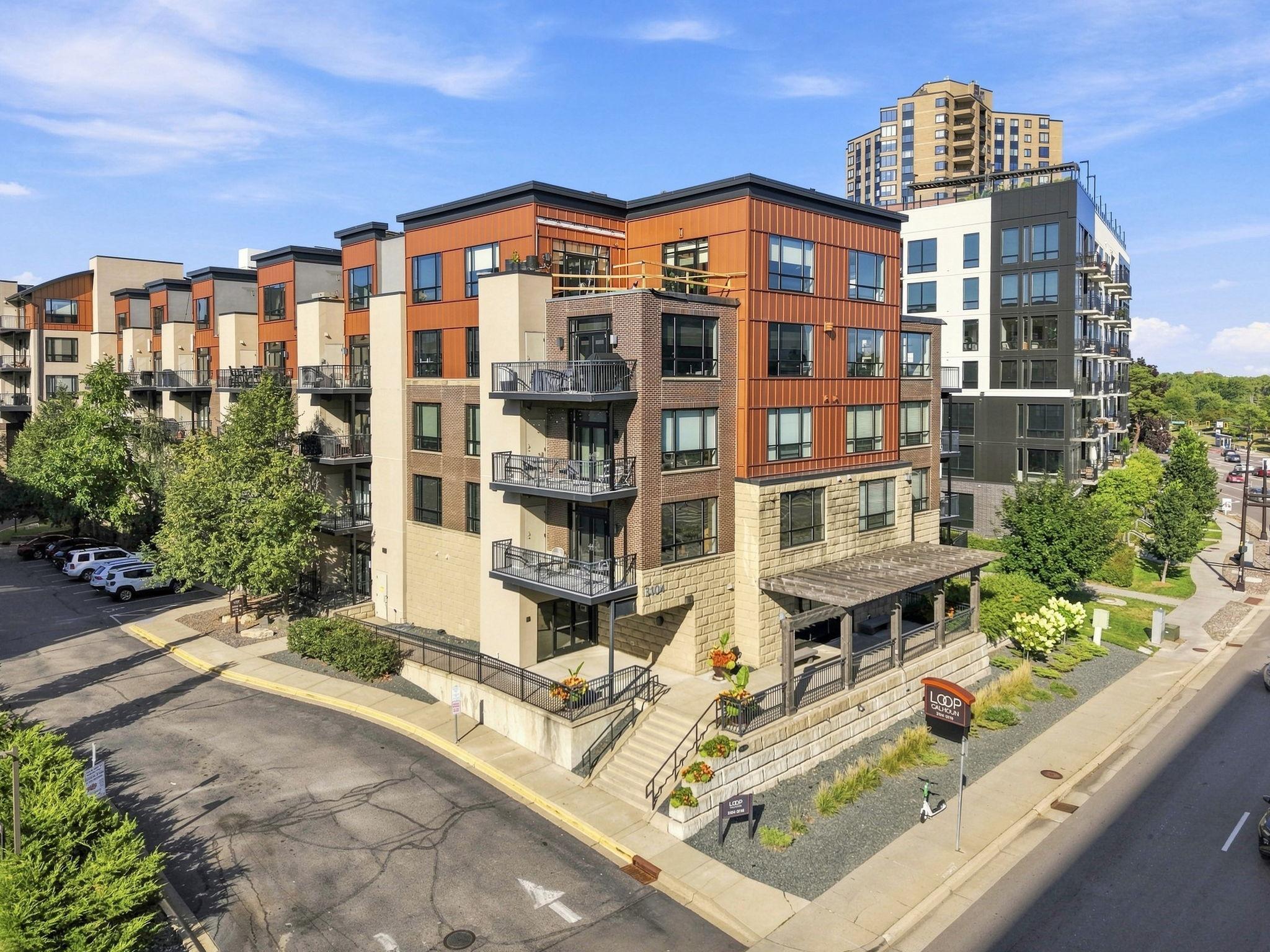3104 W Lake Street 203