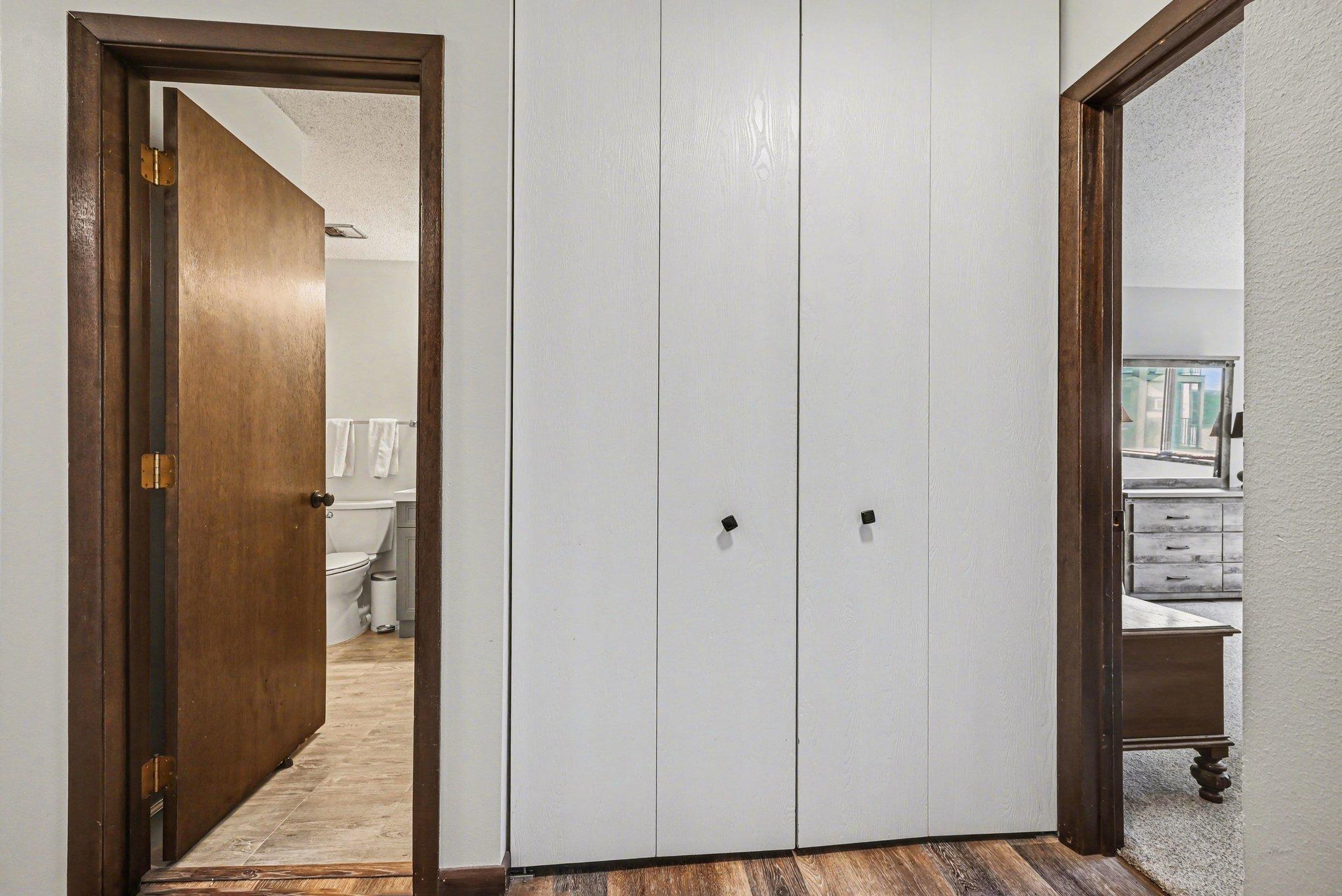 1304 W Medicine Lake Drive 221