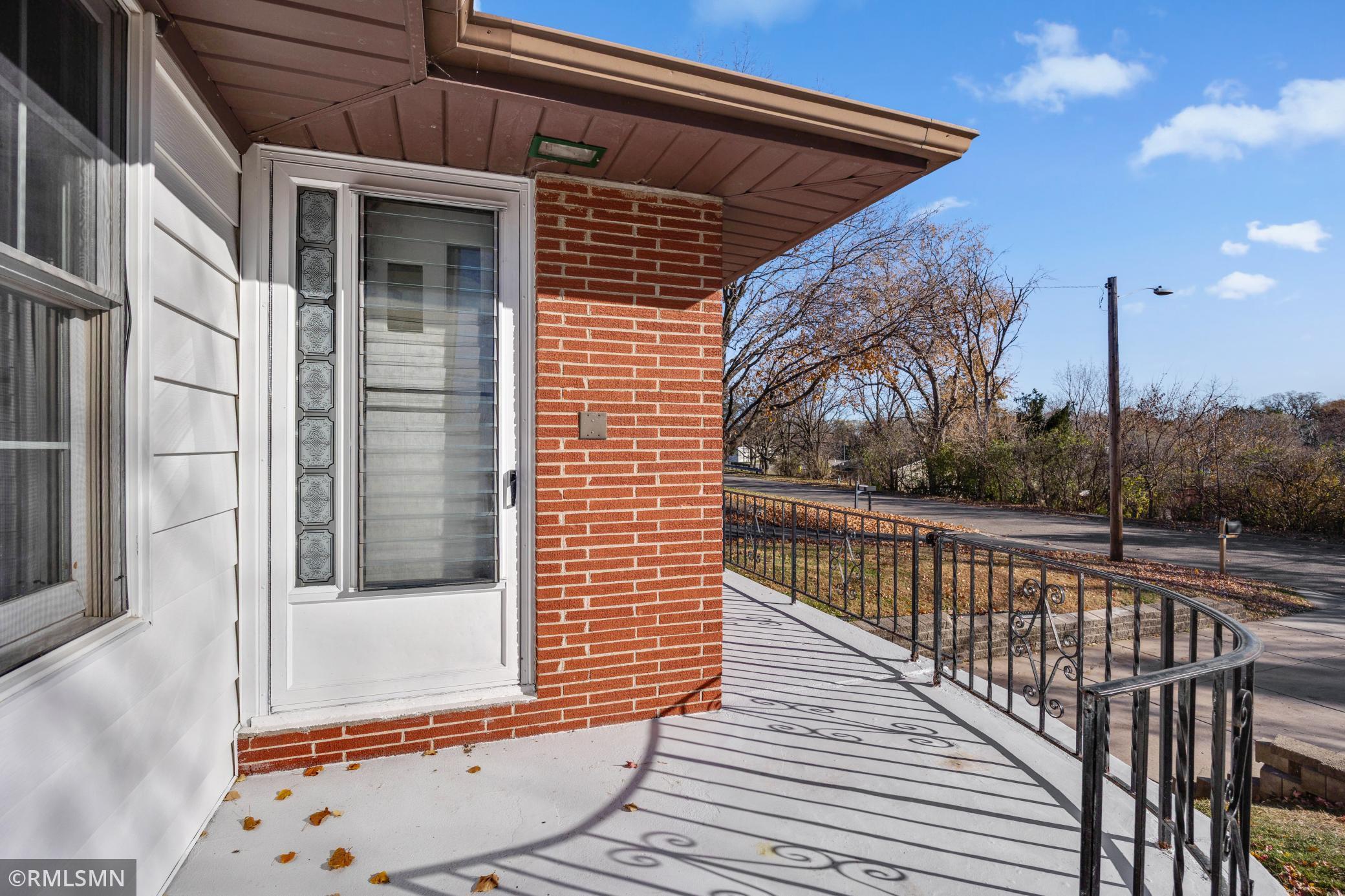 2181 Sunrise Drive N