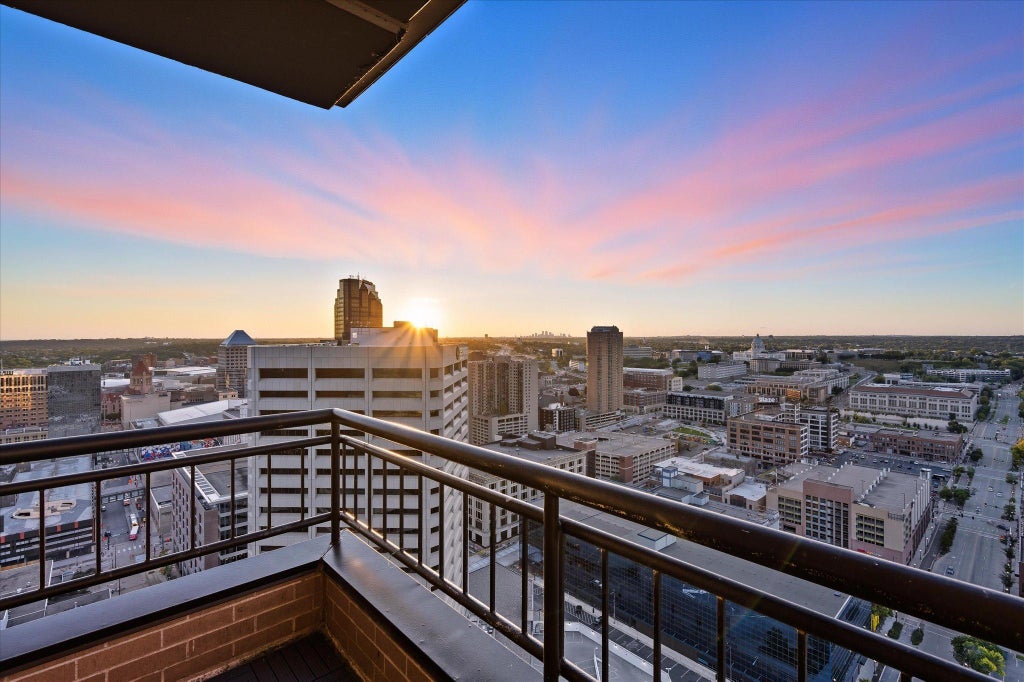 Photo of 168 6th Street E #3501/3506, Saint Paul, MN 55101 (MLS # 7102301)