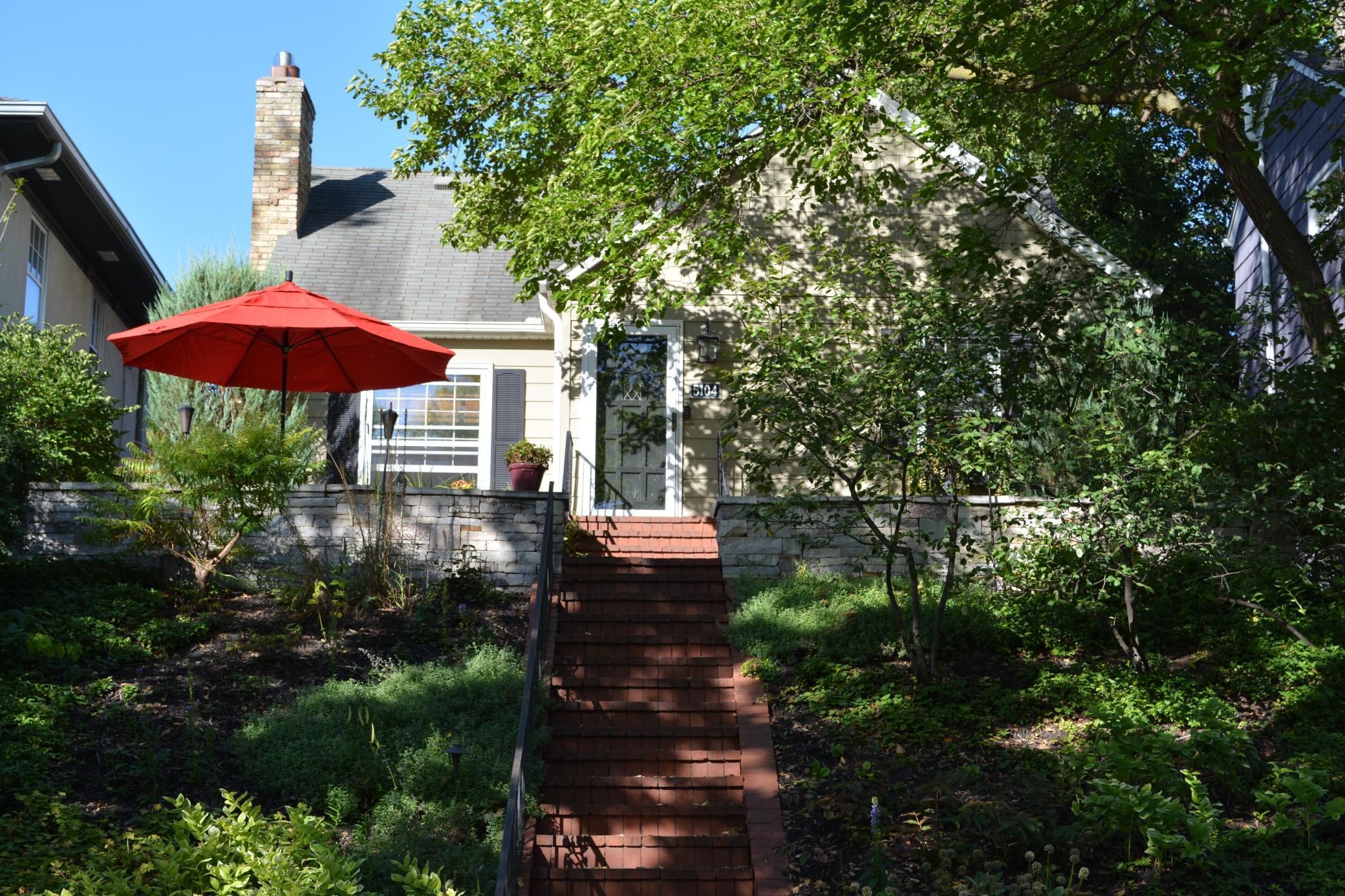 5104 Newton Avenue S