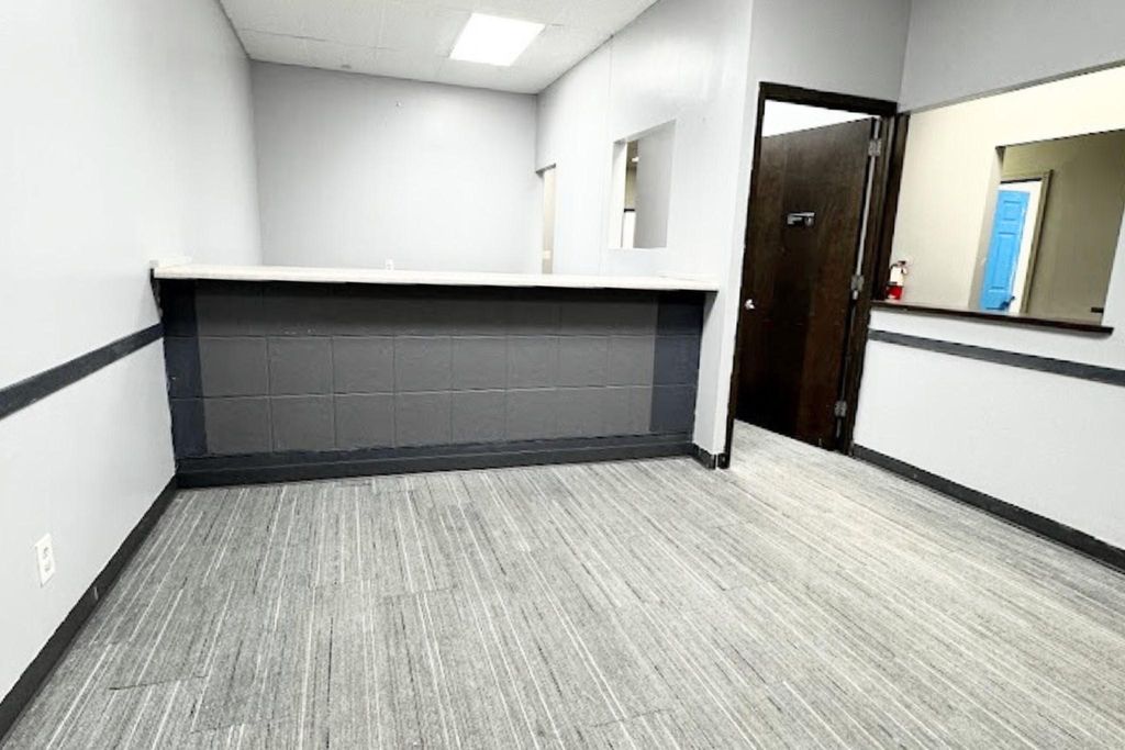 Photo of 1011 W Broadway Avenue #102, Minneapolis, MN 55411 (MLS # 7007077)