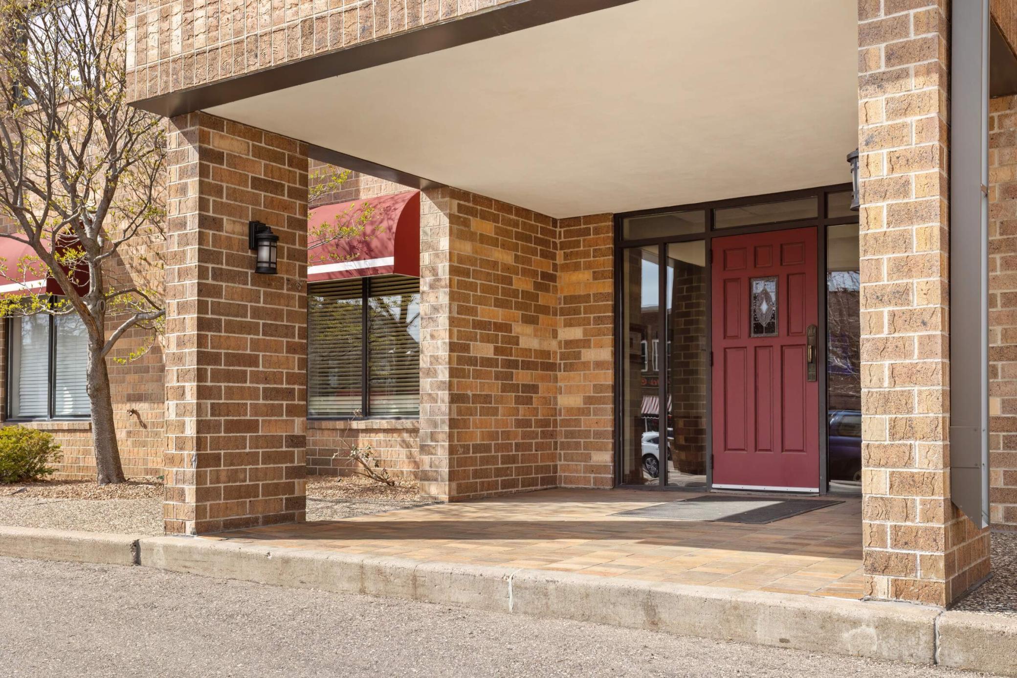 745 Grand Avenue 404