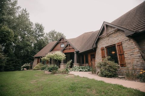 Photo of 650 33rd Street NW, Austin Twp, MN 55912 (MLS # 6580693)
