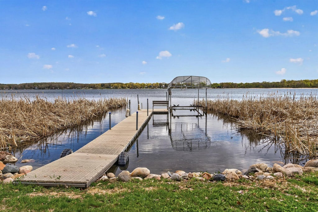 Photo of 11056 Hoyer Avenue NW, Annandale, MN 55302 (MLS # 7119500)