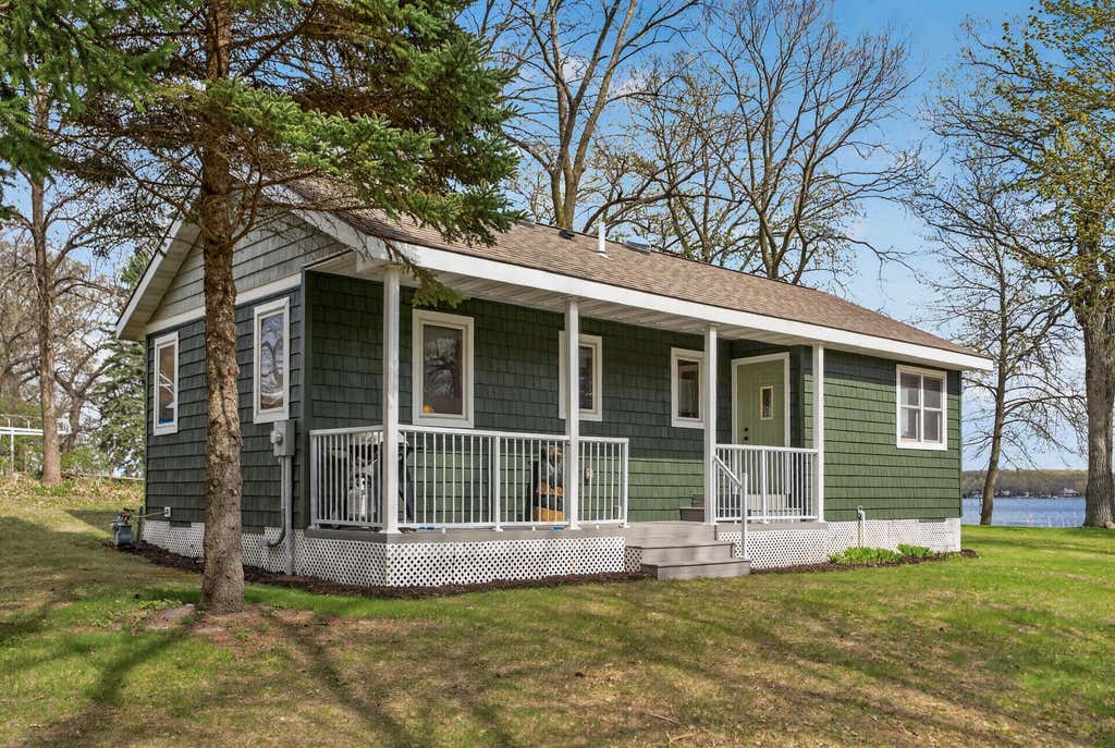 Photo of 11056 Hoyer Avenue NW, Annandale, MN 55302 (MLS # 7119500)