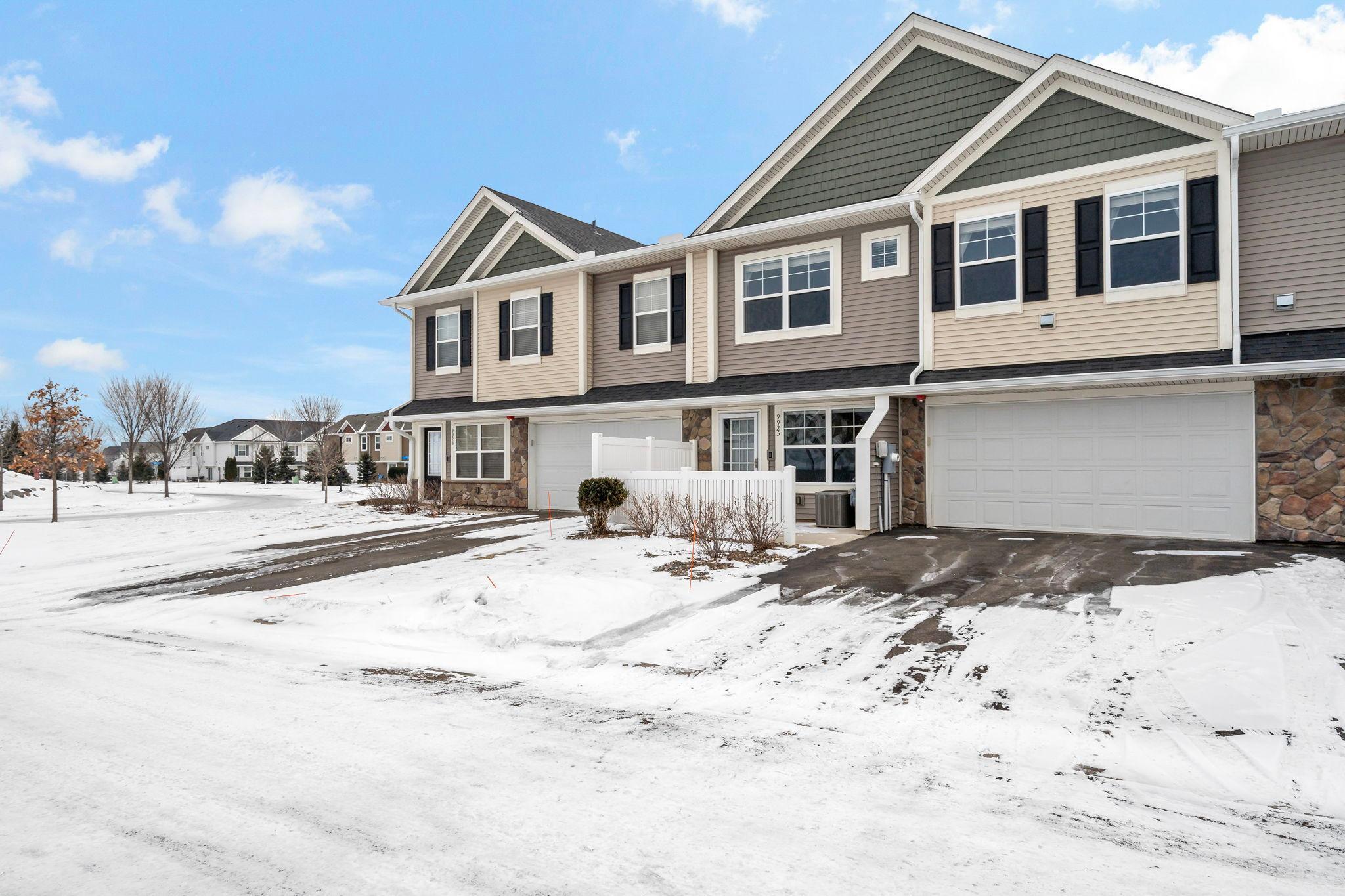 9925 5th Street Lane N