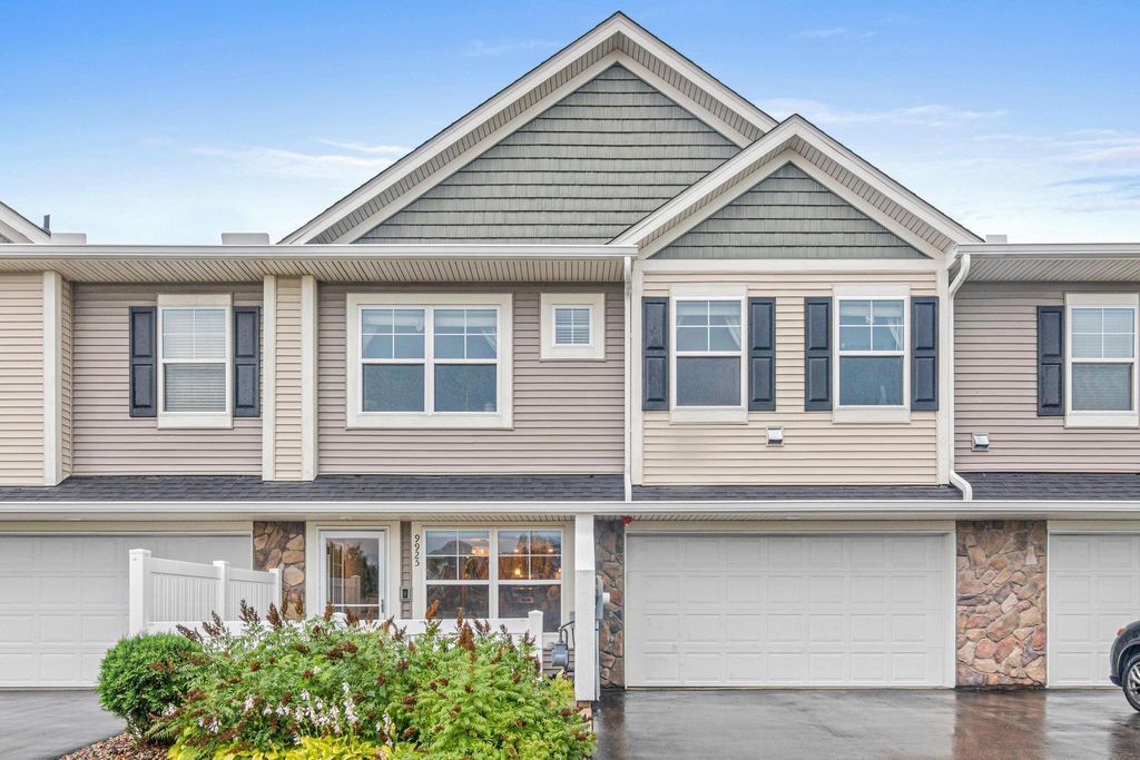 Photo of 9925 5th Street Lane N, Lake Elmo, MN 55042 (MLS # 7010838)