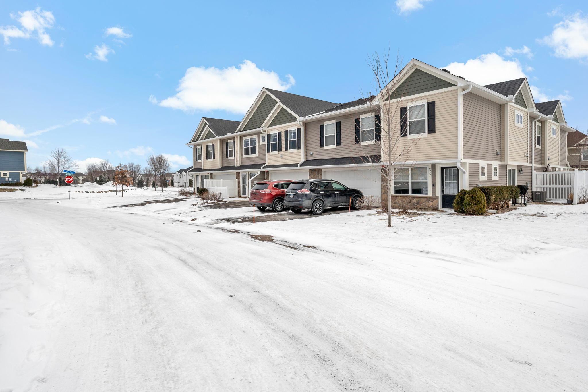 9925 5th Street Lane N