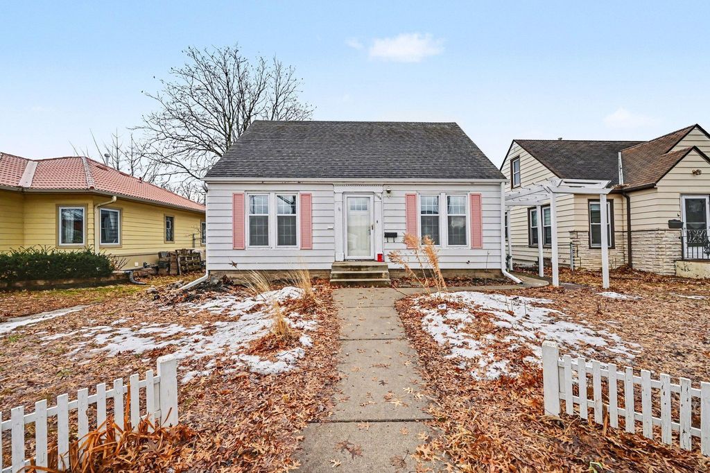 Photo of 1108 California Avenue, Saint Paul, MN 55108 (MLS # 7023201)