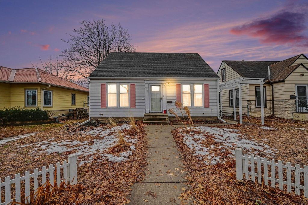 Photo of 1108 California Avenue, Saint Paul, MN 55108 (MLS # 7023201)