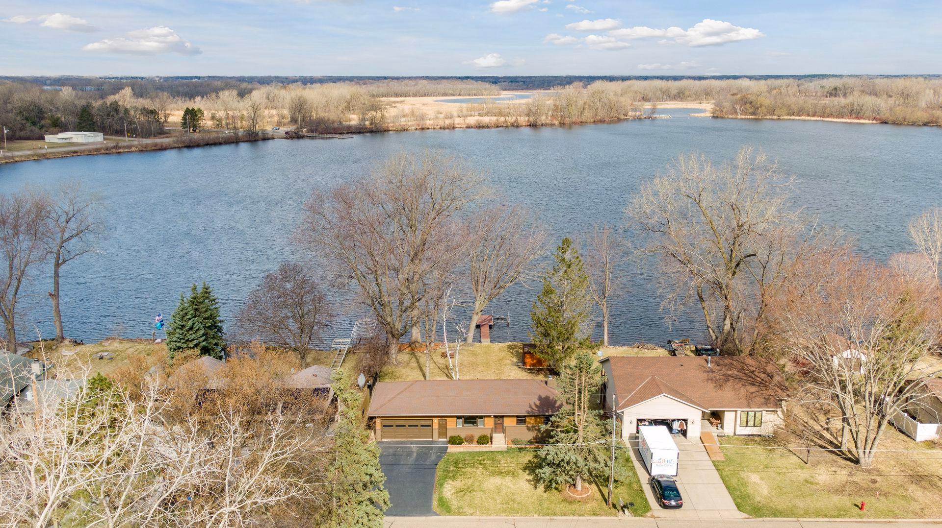 1545 Peltier Lake Drive