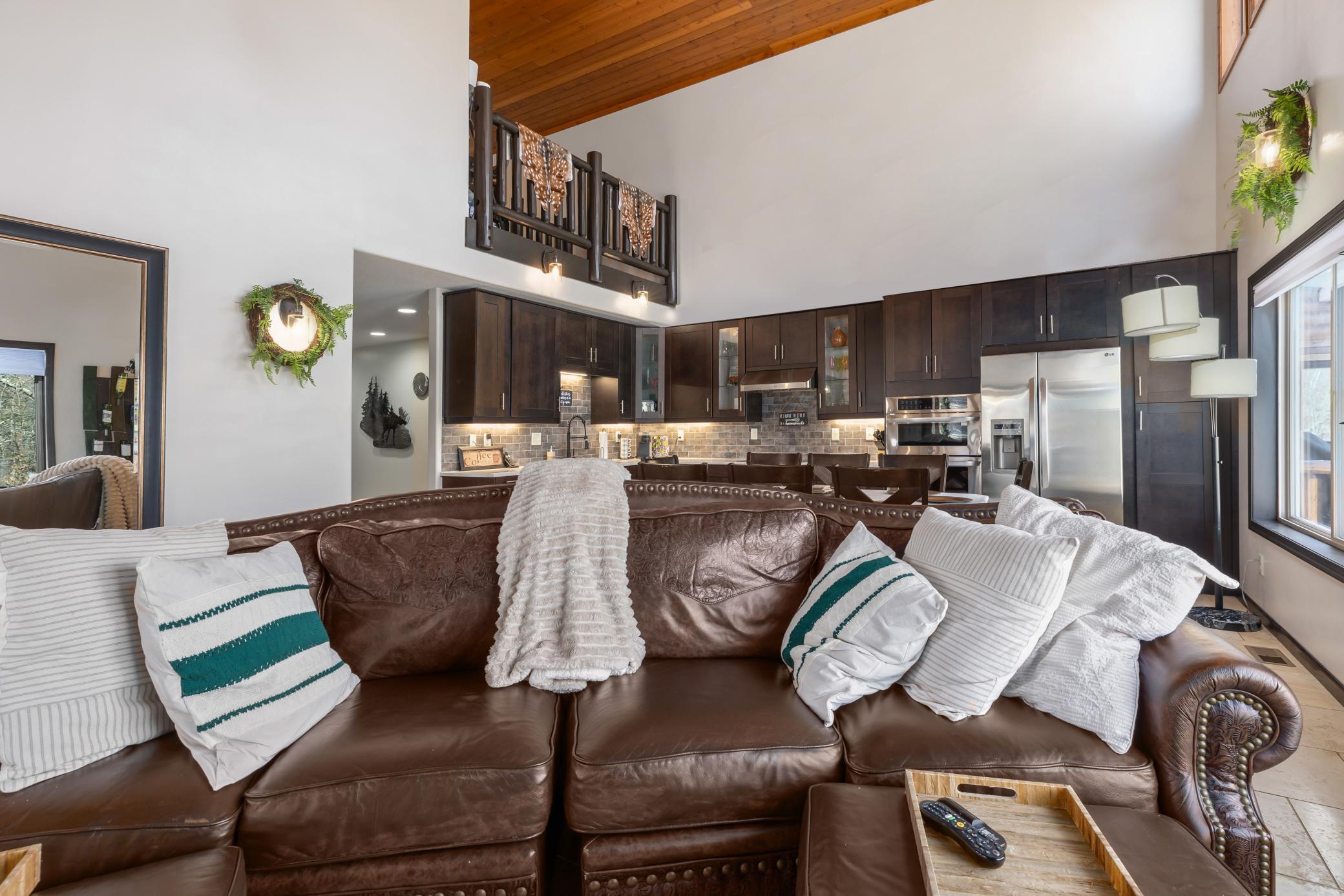 5544 White Pine Drive 10