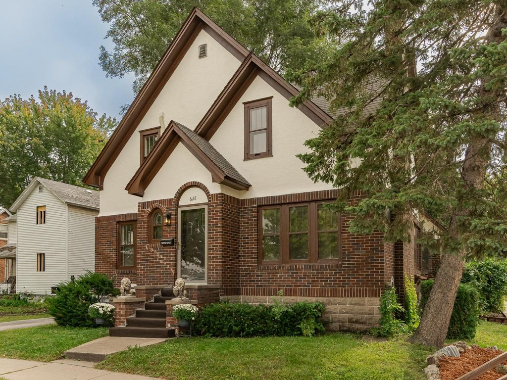 Photo of 628 Main Street, Winona, MN 55987 (MLS # 7008209)