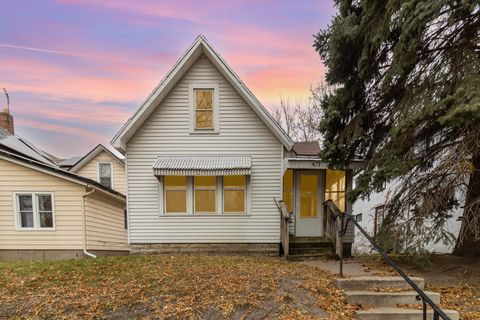 673 Jessamine Avenue E Saint Paul MN 55106