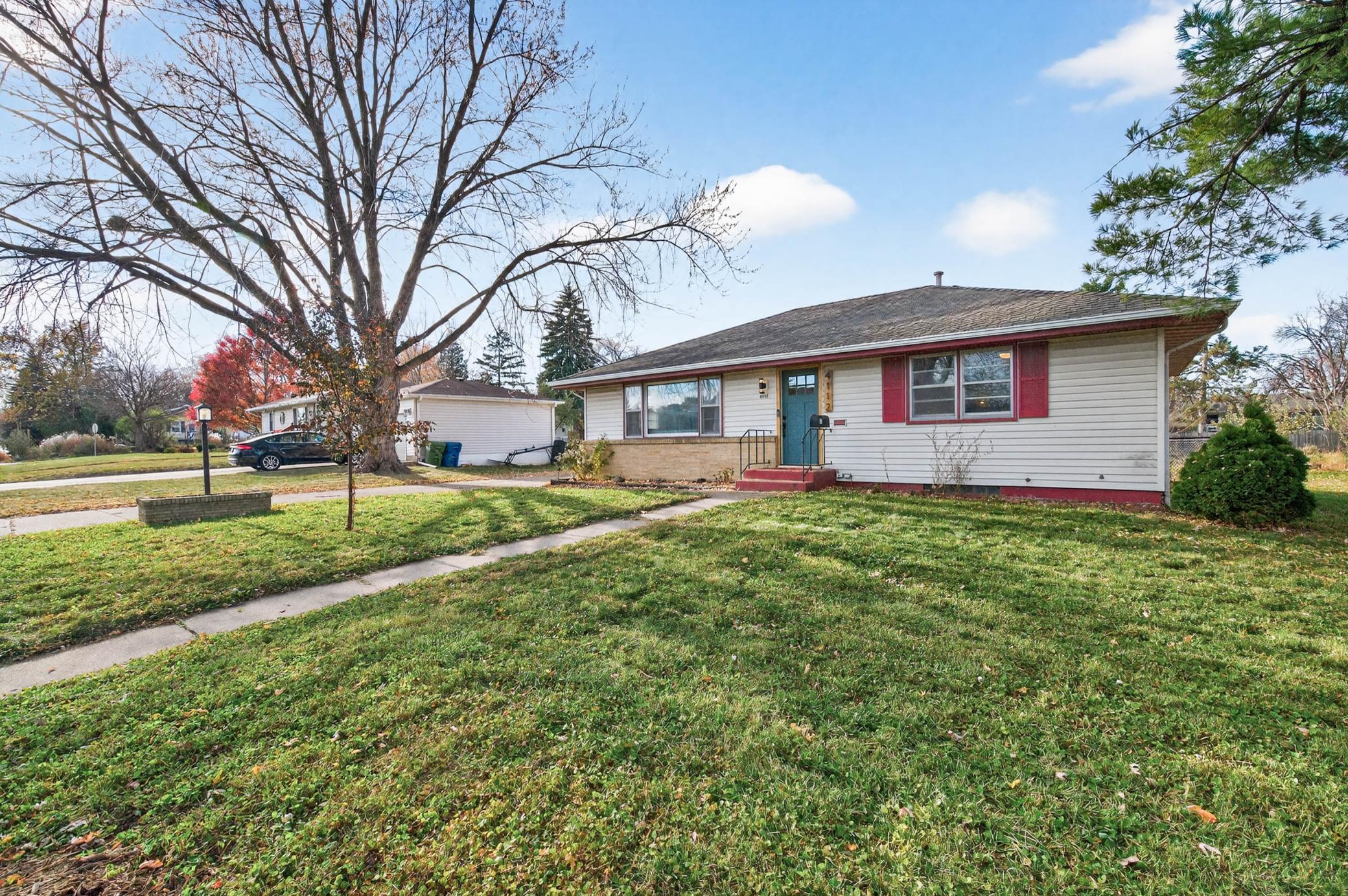 4112 Tyler Street NE