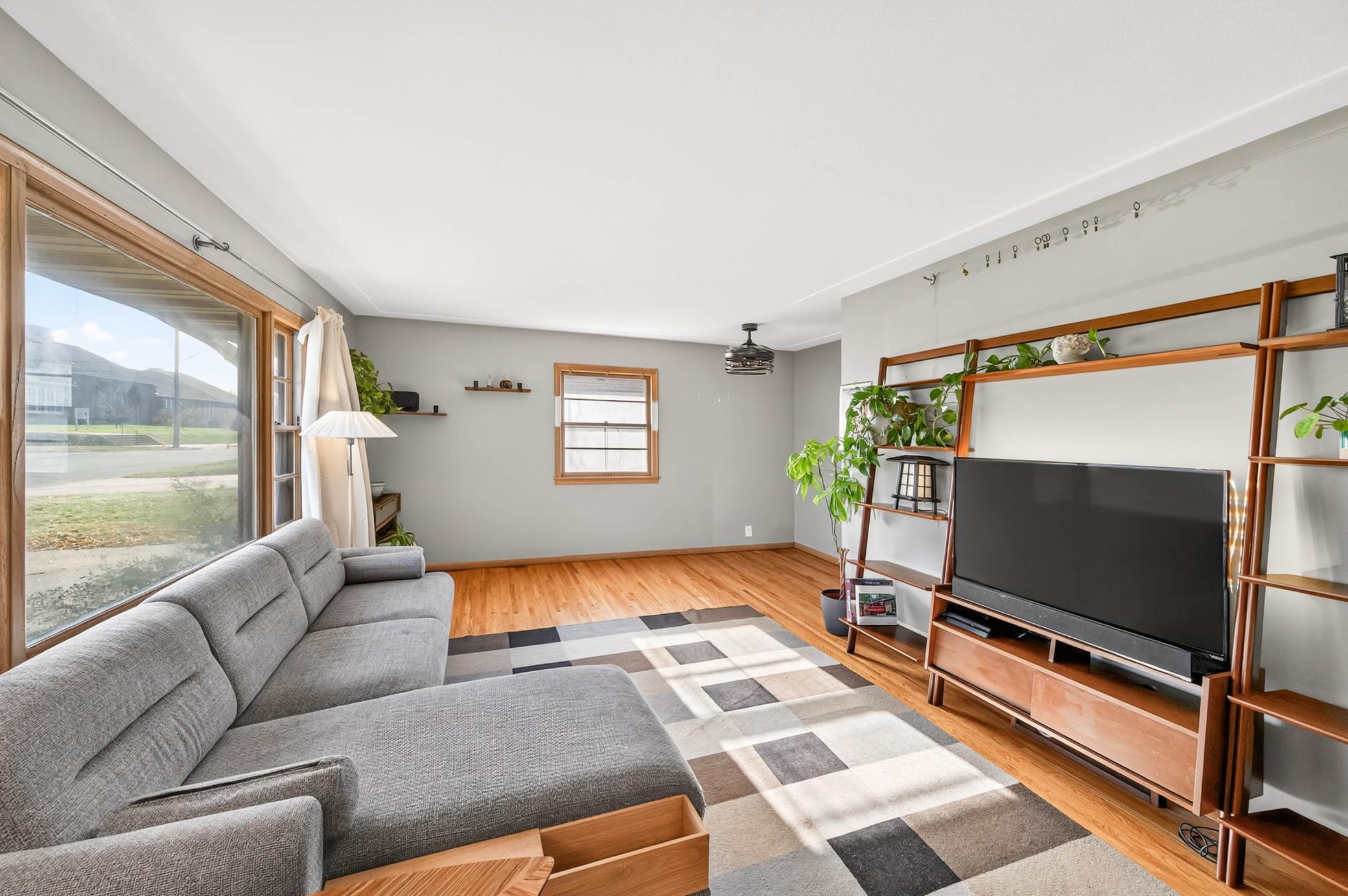 4112 Tyler Street NE