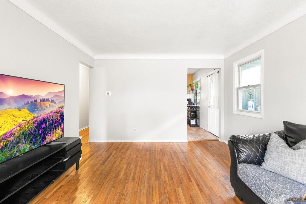 Photo of 510 Wyoming Street E, Saint Paul, MN 55107 (MLS # 7025465)