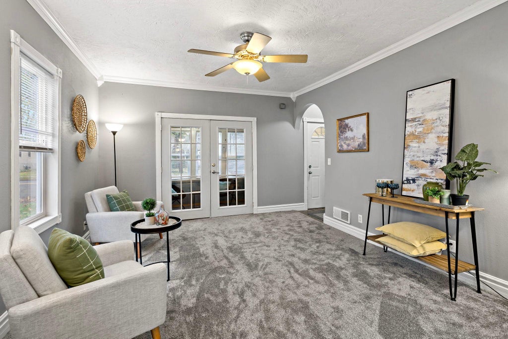 Photo of 537 3rd Avenue S, South Saint Paul, MN 55075 (MLS # 7164902)