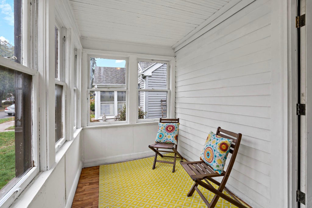 Photo of 537 3rd Avenue S, South Saint Paul, MN 55075 (MLS # 7164902)