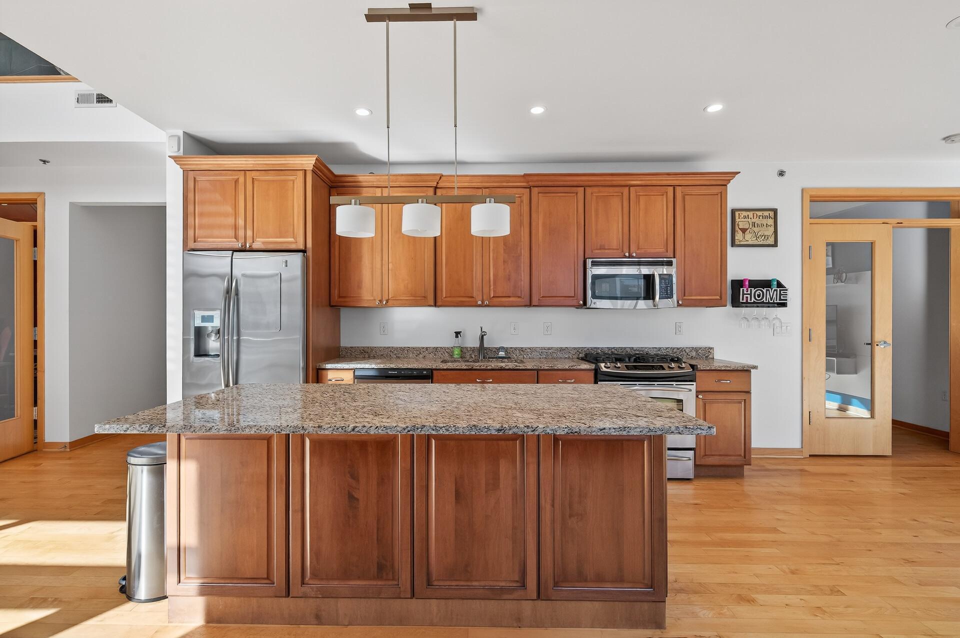 3104 W Lake Street 405