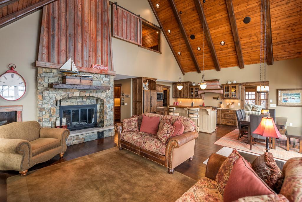 9382 Rocky Point Trail