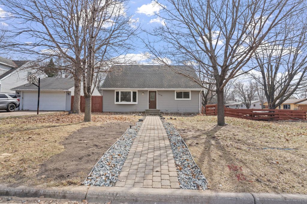 Photo of 2476 Ridge Lane, Mounds View, MN 55112 (MLS # 7026731)