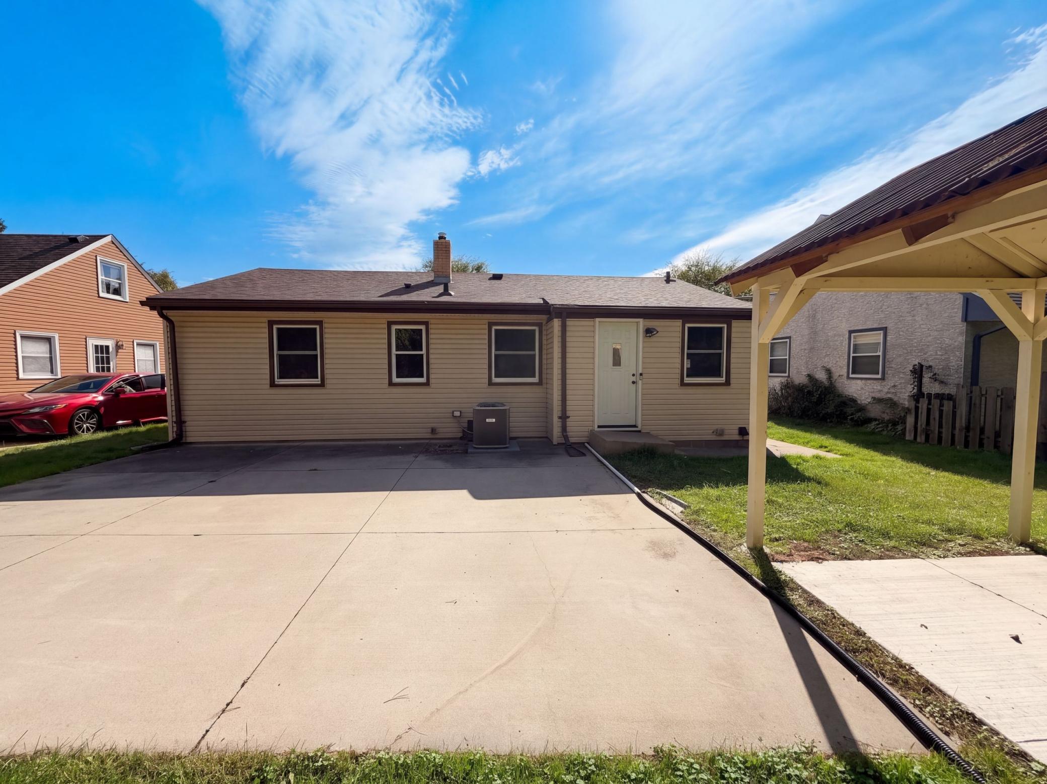2517 Nokomis Avenue