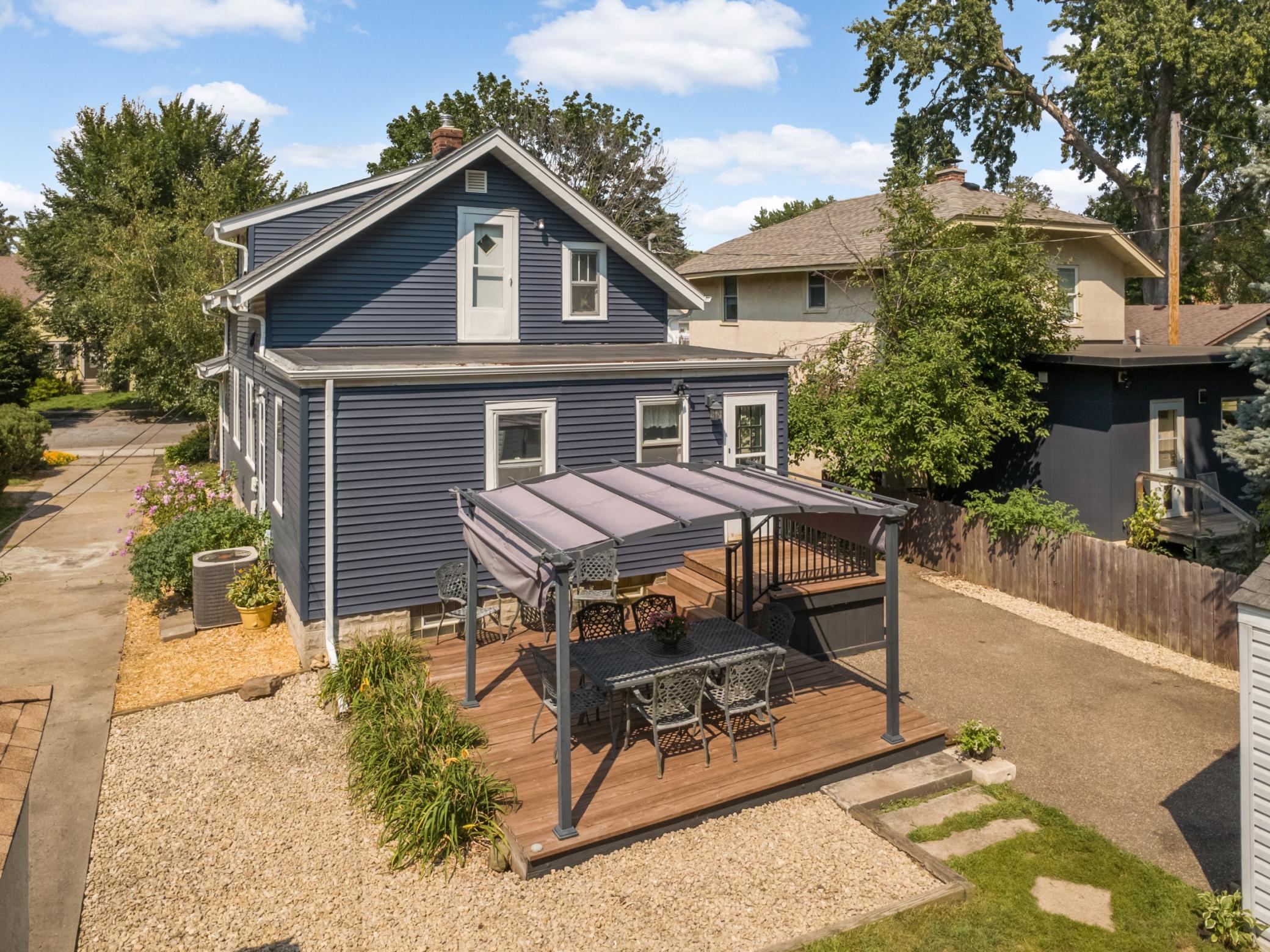 1404 Hubbard Avenue