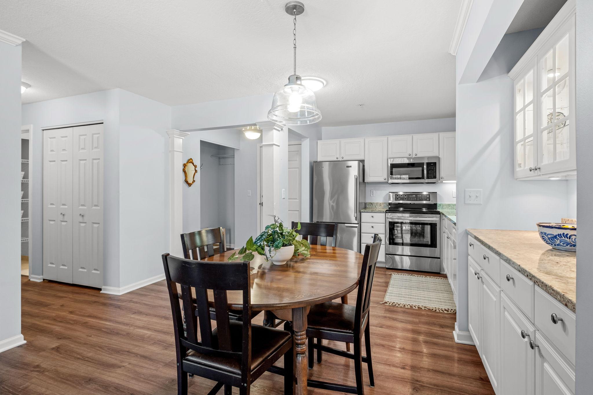 1350 Douglas Drive N 105
