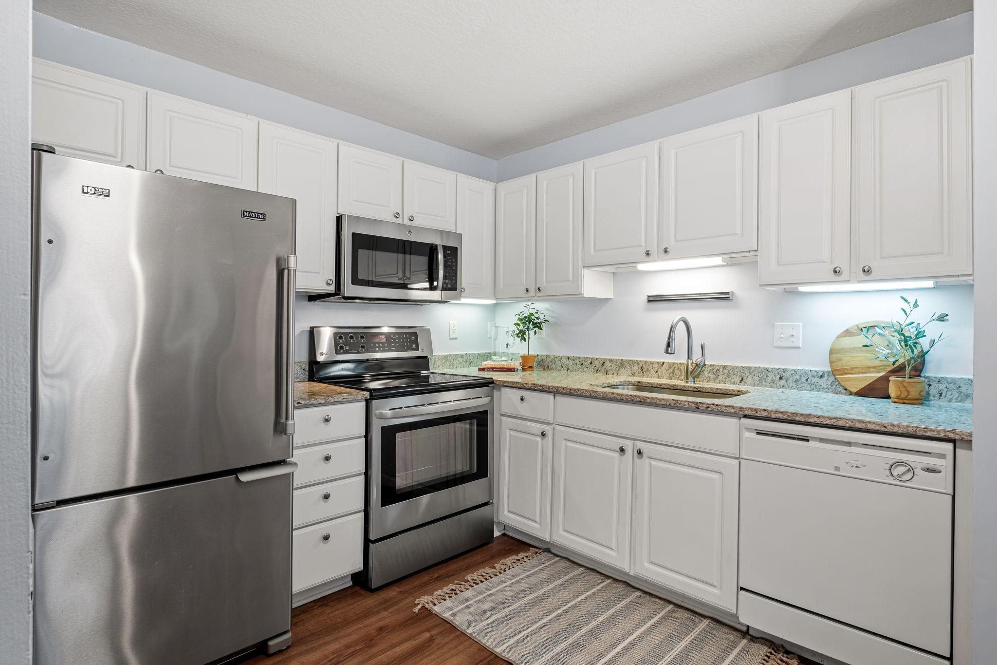 1350 Douglas Drive N 105